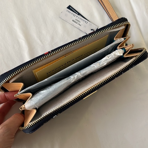 DOONEY & BOURKE Disney Electrical Parade Wristlet - Picture 7 of 7